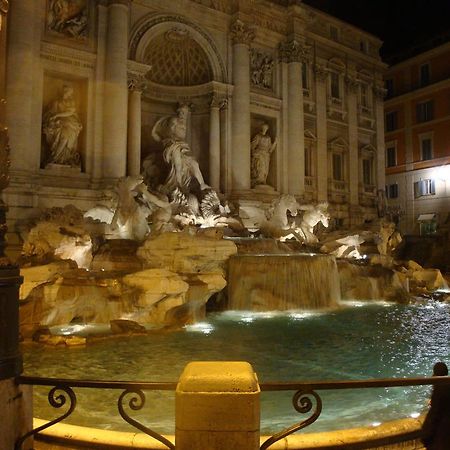 Bed and Breakfast Domus Trevi Рим Экстерьер фото