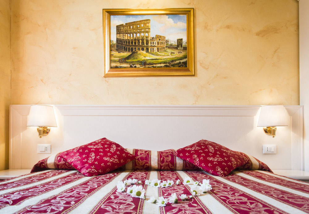 Bed and Breakfast Domus Trevi Рим Экстерьер фото