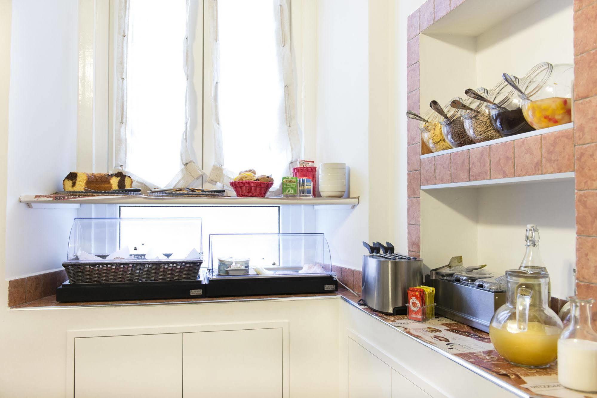 Bed and Breakfast Domus Trevi Рим Экстерьер фото