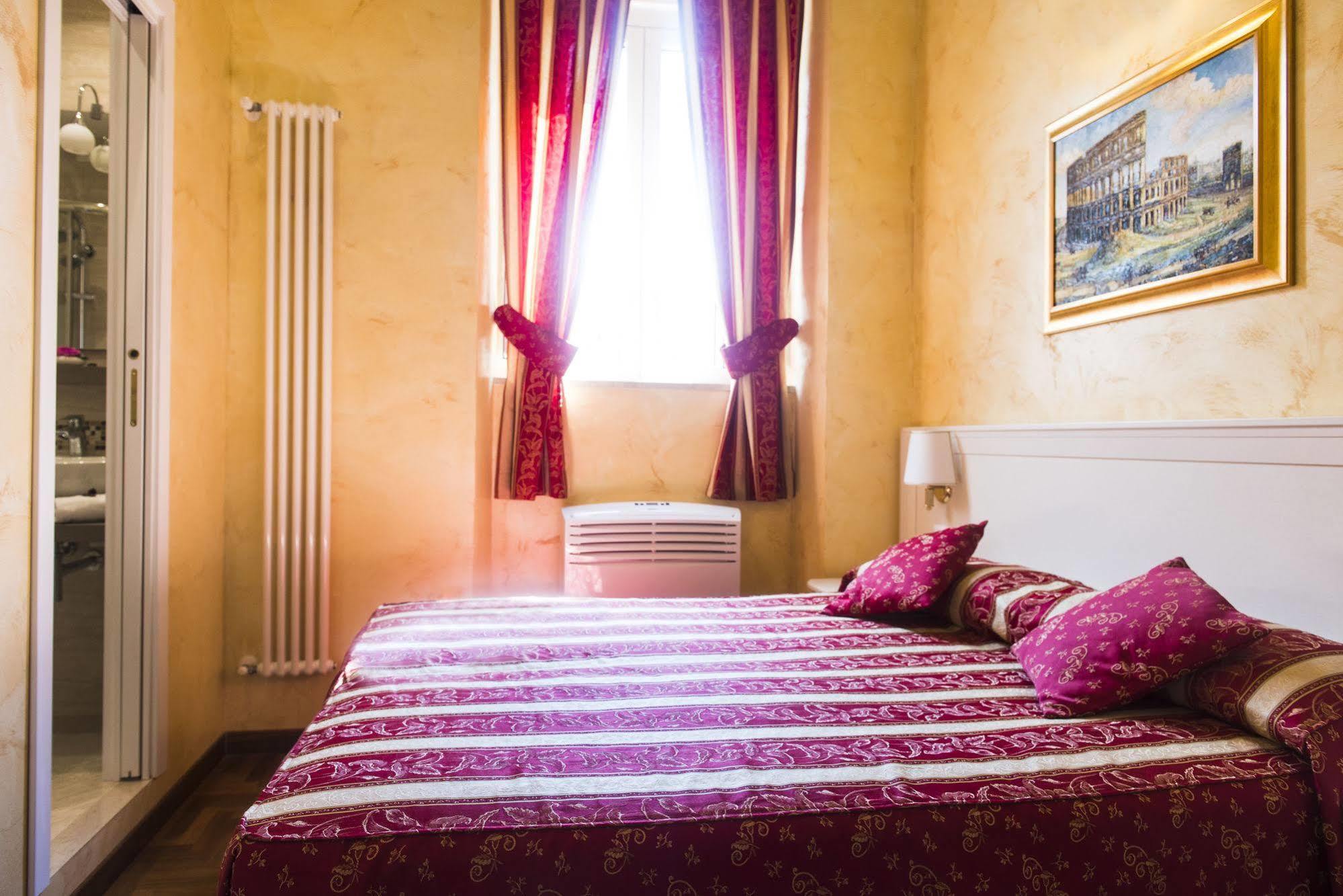 Bed and Breakfast Domus Trevi Рим Экстерьер фото