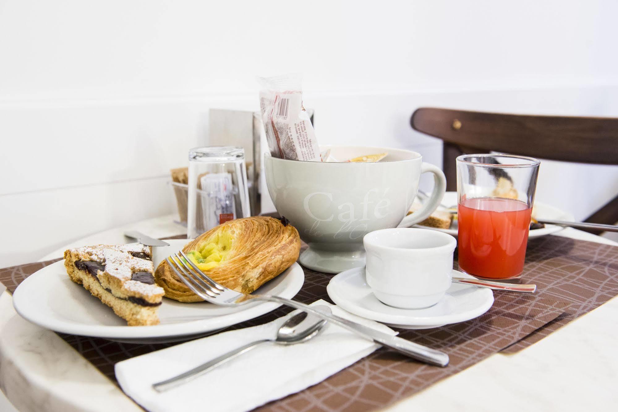 Bed and Breakfast Domus Trevi Рим Экстерьер фото