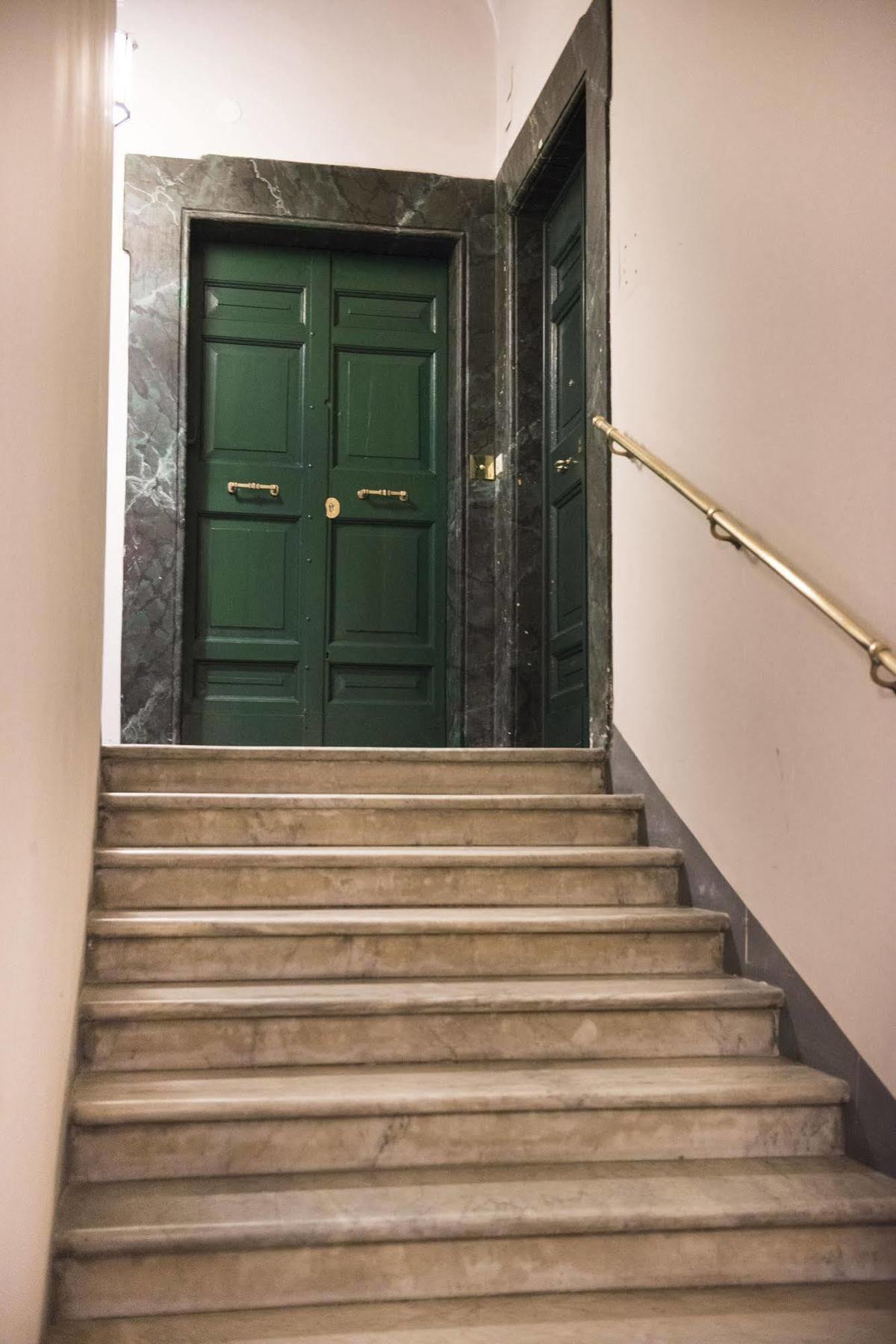 Bed and Breakfast Domus Trevi Рим Экстерьер фото